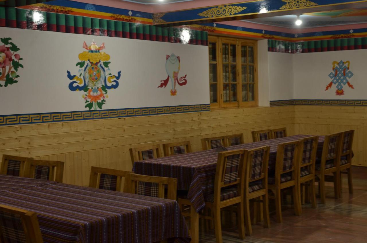 Barath Hotel & Guest House レー エクステリア 写真